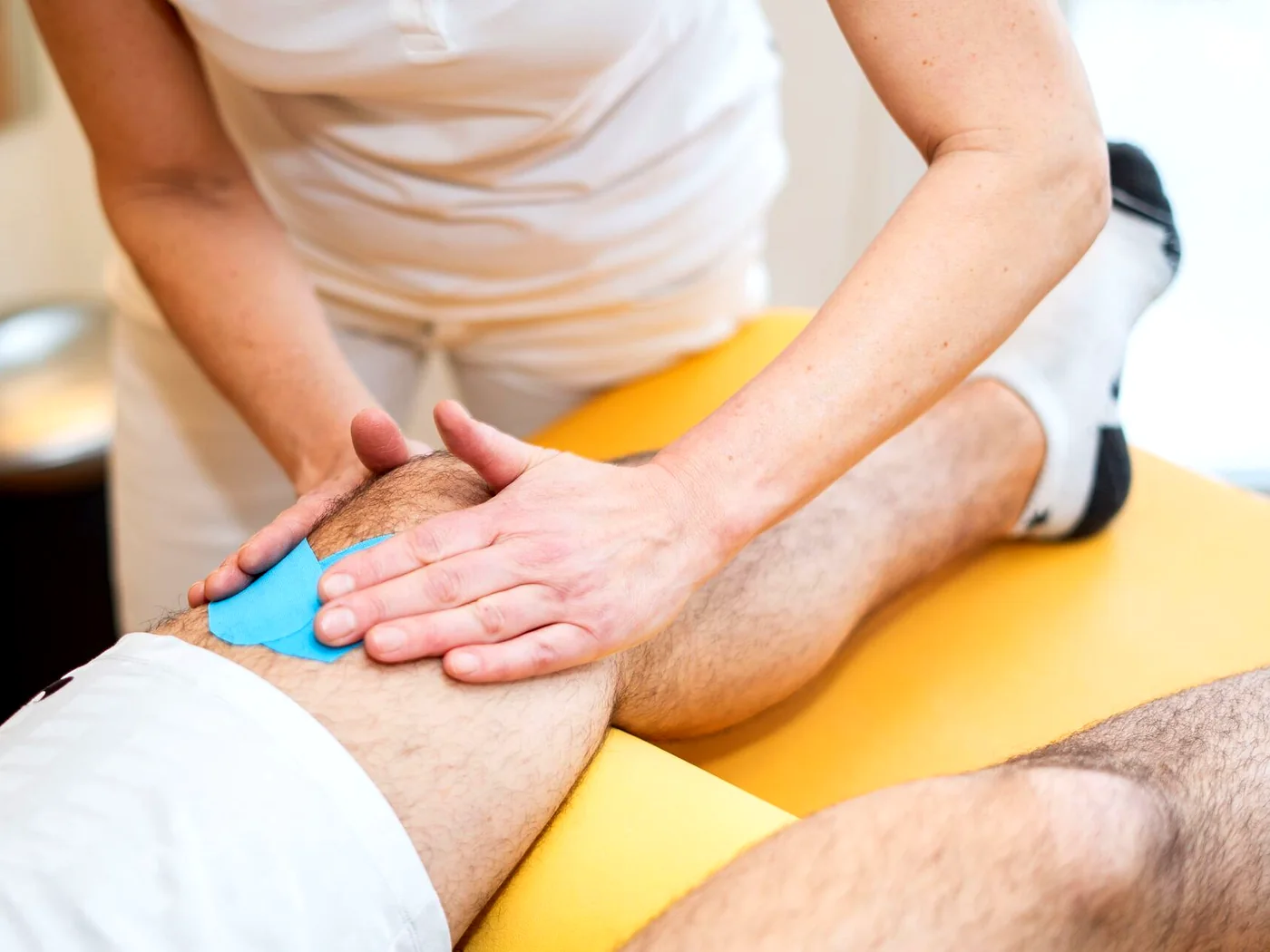 Behandlung in der Physiotherapie Kriens